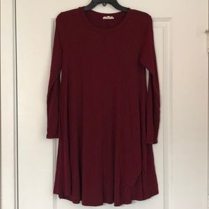 Long sleeve maroon shift dress. Only worn once!